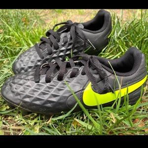 Nike Boys soccer cleats